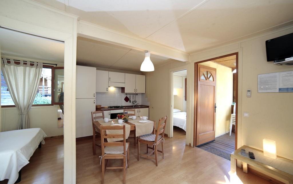 Il Frantoio Camping San Bartolomeo Al Mare Zimmer foto