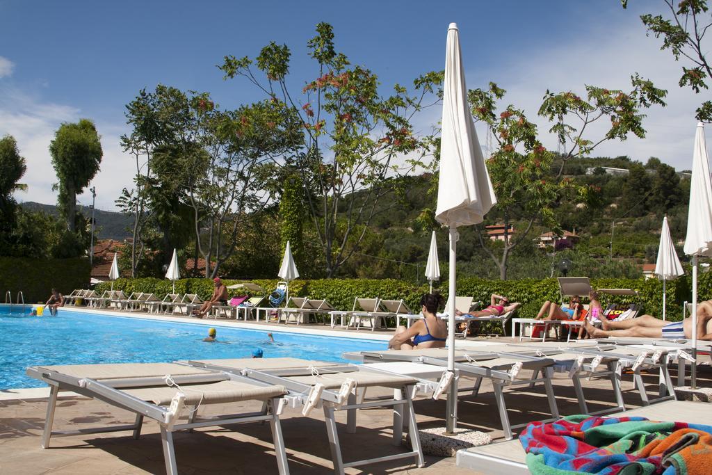 Il Frantoio Camping San Bartolomeo Al Mare Exterior foto